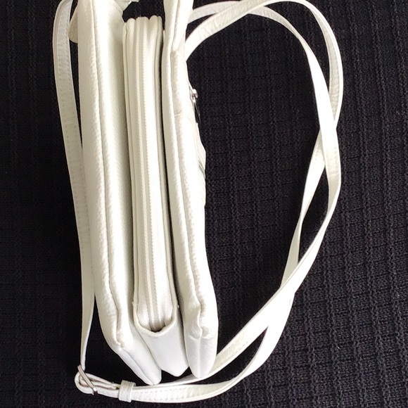 Giani Bernini Cream Women's Bag - Picture 8 of 15